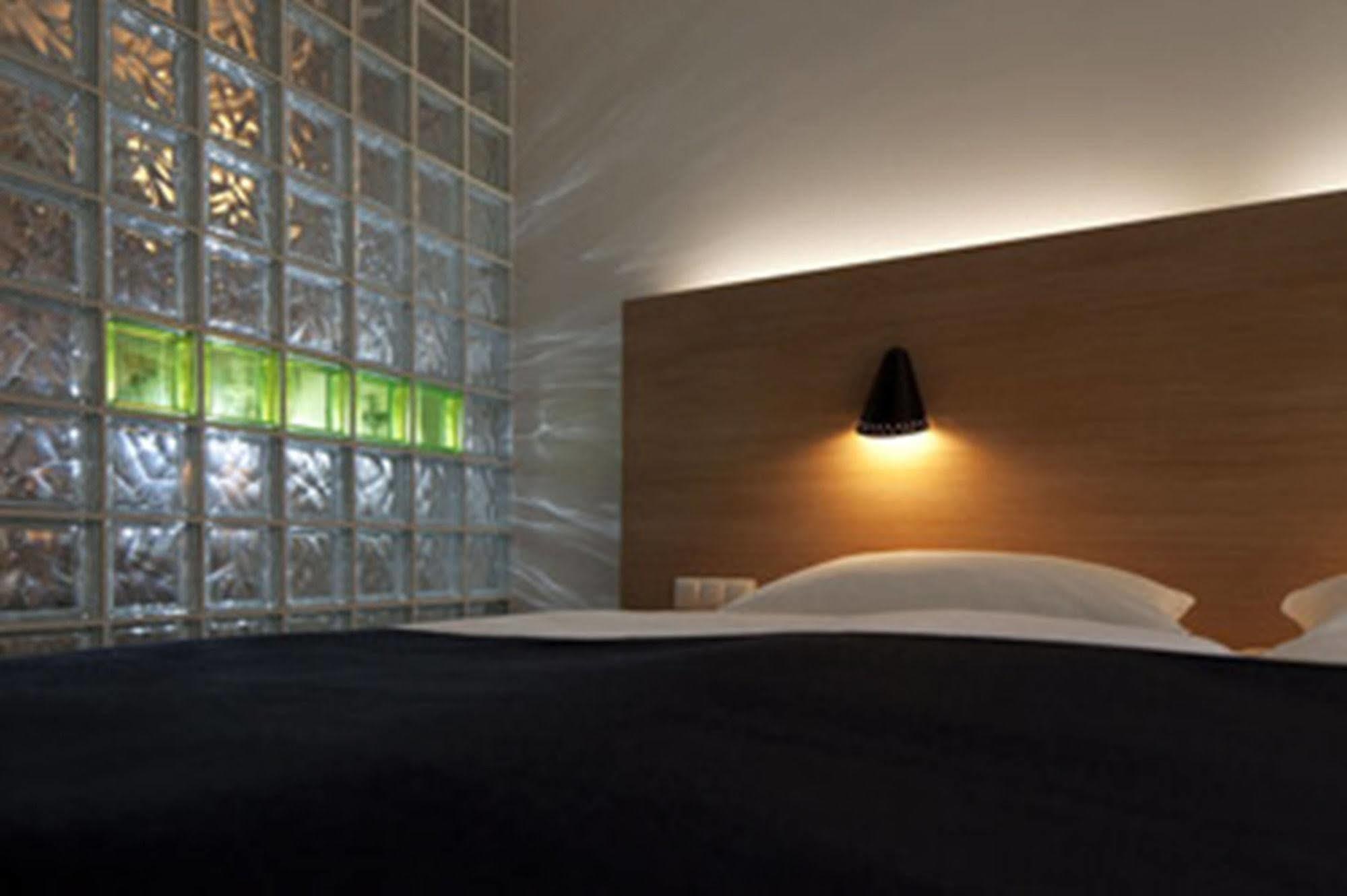 Hotel 38