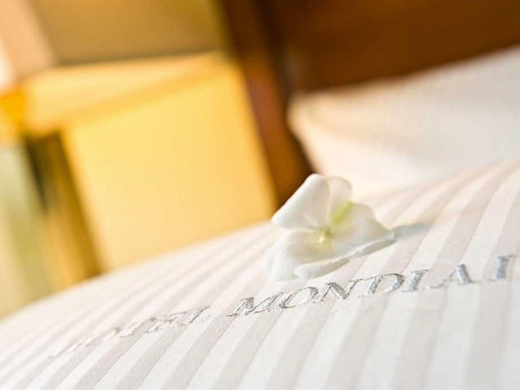 Mondial Am Kurfuerstendamm Hotel 4*