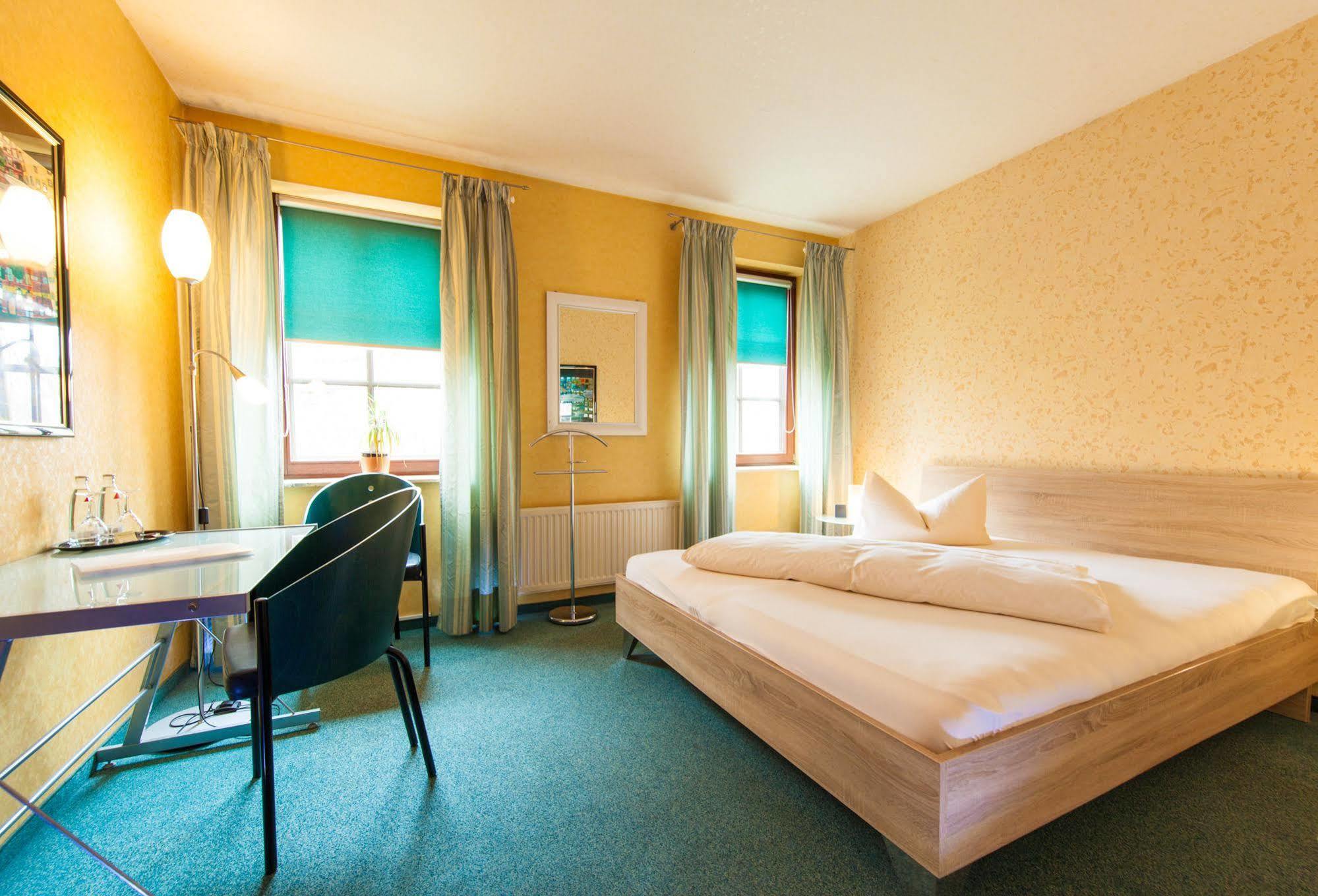 Garni-hotel An Der Weide Hotel