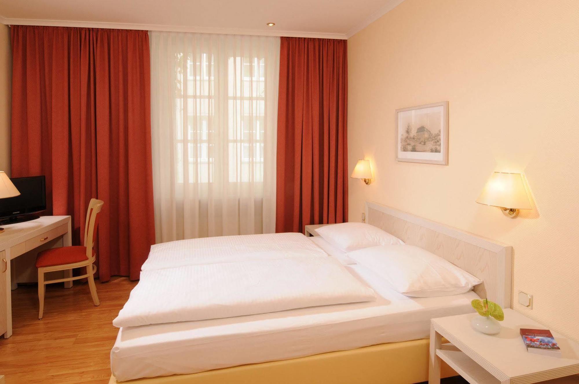 Hotel Martas Albrechtshof 3*