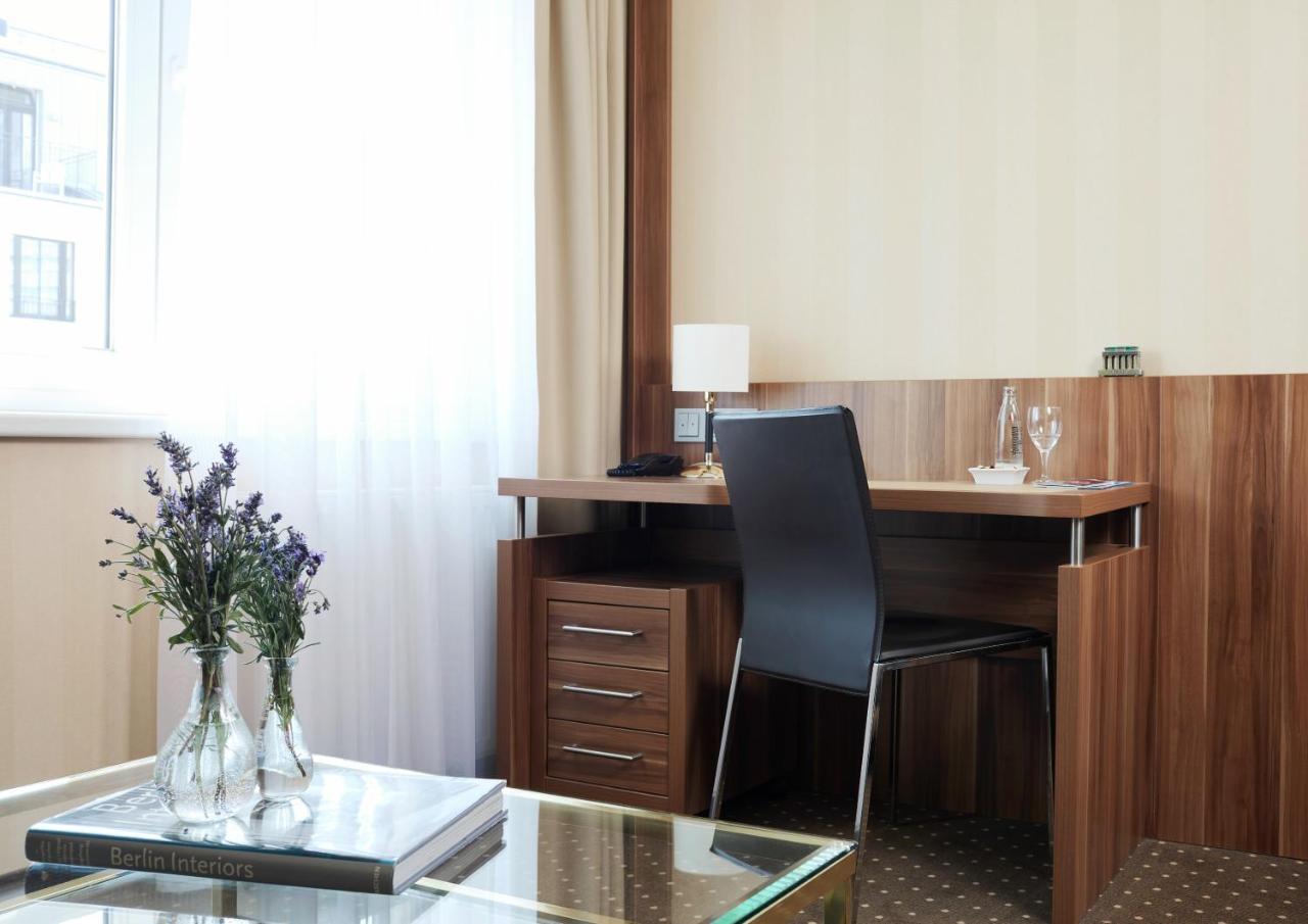 Living Mitte 4*