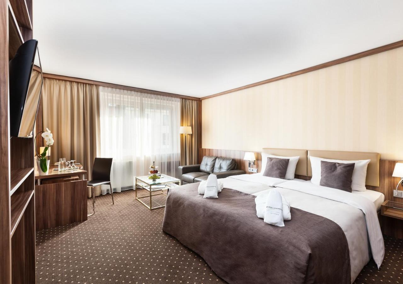 Living Mitte Hotel 4*