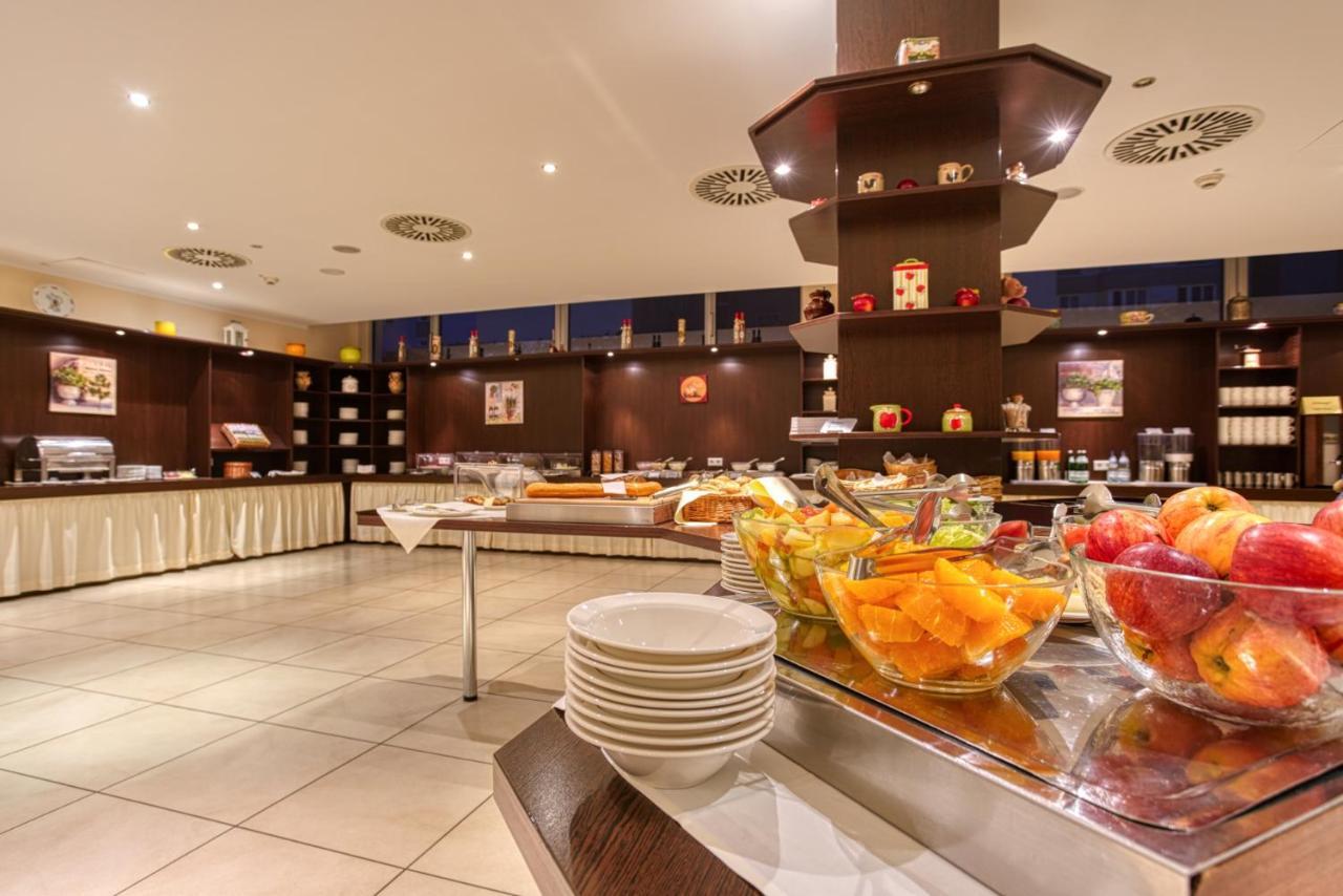 Titanic Comfort Kurfürstendamm Hotel 3*