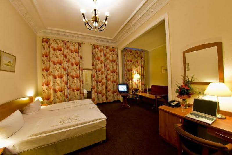 Delta Am Potsdamer Platz Hotel 3*