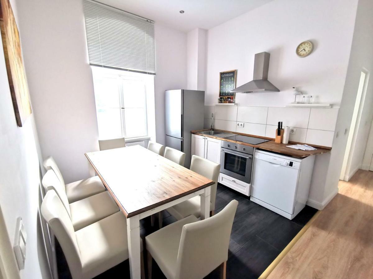 Apartment Fritz By Rockchair Apartments L Superhost Status L 3 Bedrooms Boxspringbeds 2 Bathrooms 2 Kitchen - Cozy Family & Business Flair Welcomes You! Berlin