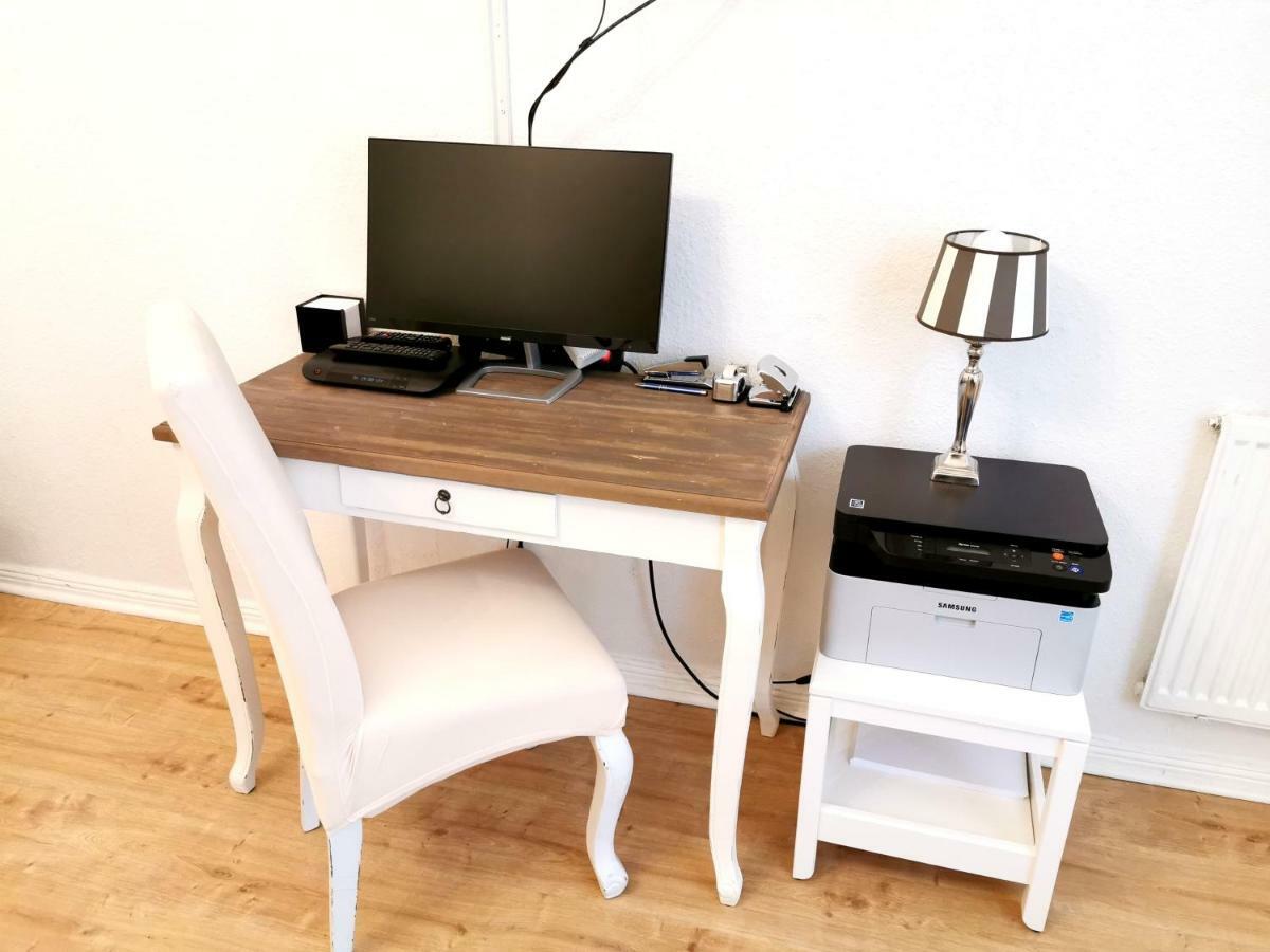 Kvh By Rockchair L Superhost Status L Boxspringbett Am Schloss Charlottenburg Welcomes You! Berlin