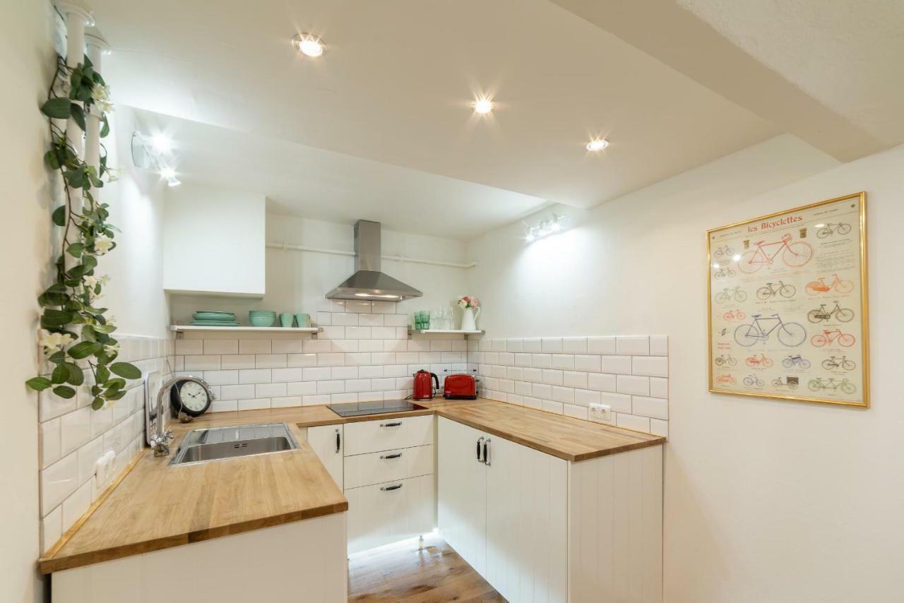 Buergerpark Apartment *