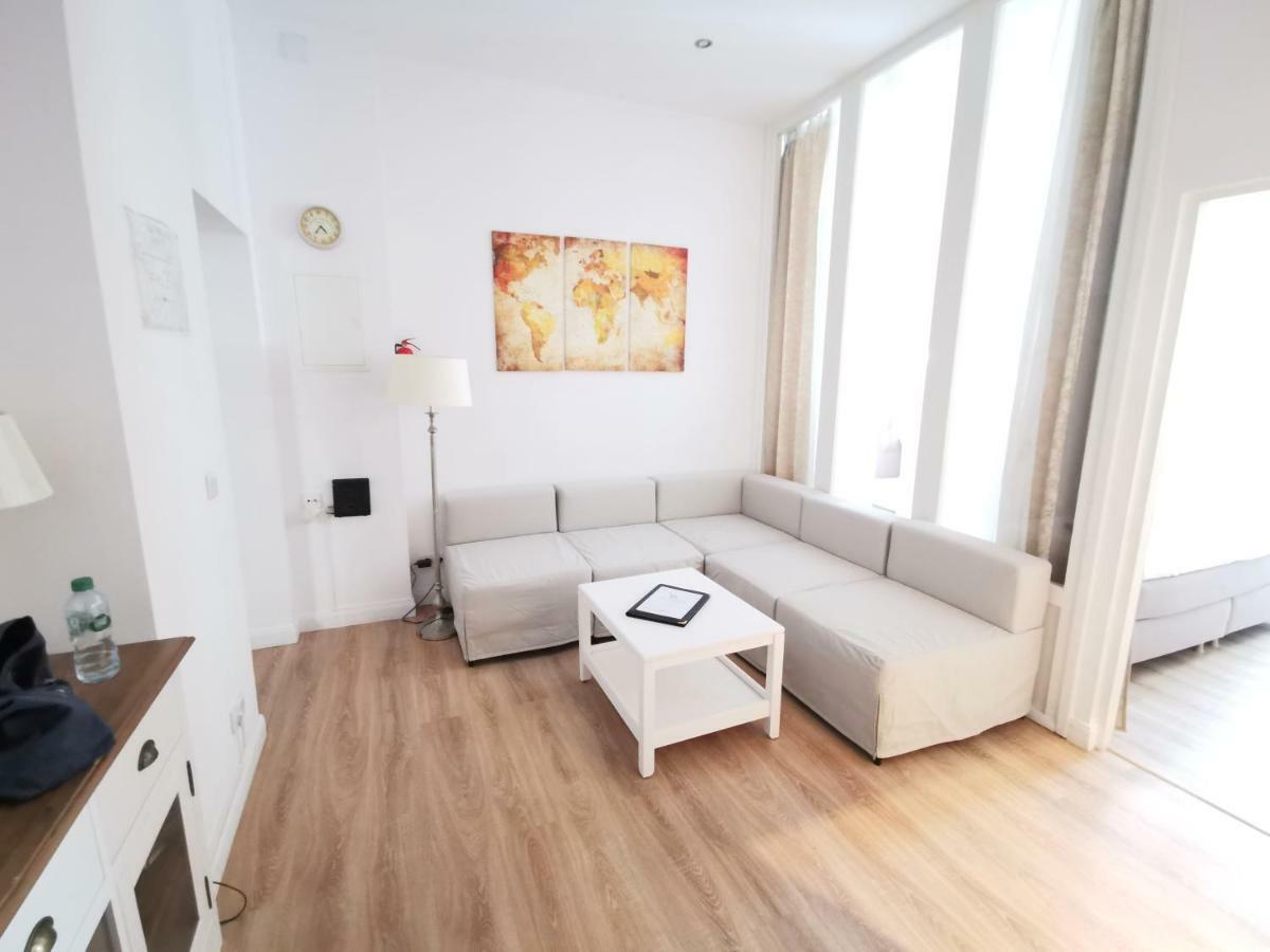 Apartment Fritz By Rockchair Apartments L Superhost Status L 3 Bedrooms Boxspringbeds 2 Bathrooms 2 Kitchen - Cozy Family & Business Flair Welcomes You! *