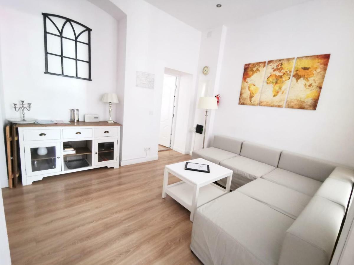 Fritz By Rockchair Apartments L Superhost Status L 3 Bedrooms Boxspringbeds 2 Bathrooms 2 Kitchen - Cozy Family & Business Flair Welcomes You! * Berlin