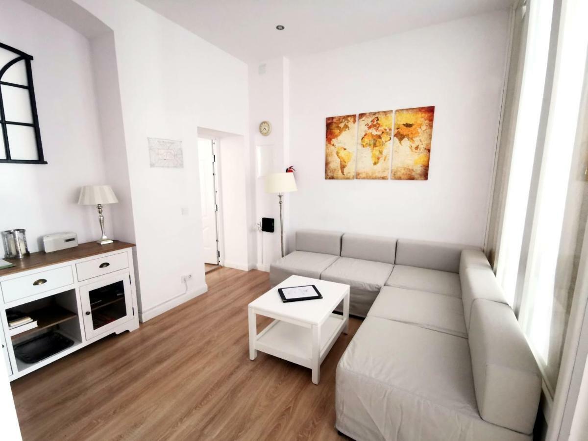 Fritz By Rockchair Apartments L Superhost Status L 3 Bedrooms Boxspringbeds 2 Bathrooms 2 Kitchen - Cozy Family & Business Flair Welcomes You! Berlin