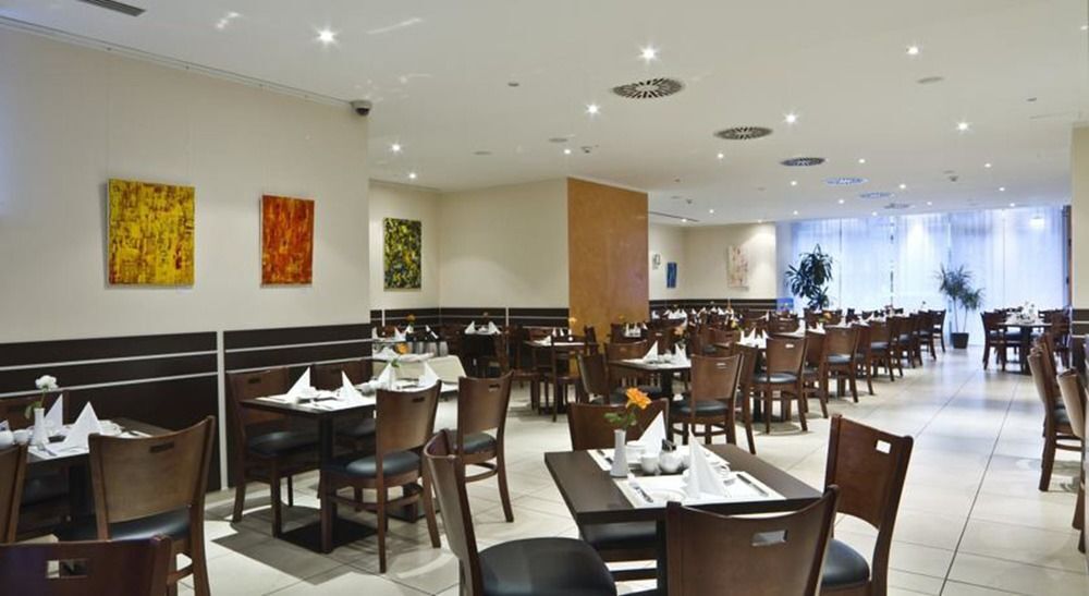 Titanic Comfort Kurfürstendamm 3*