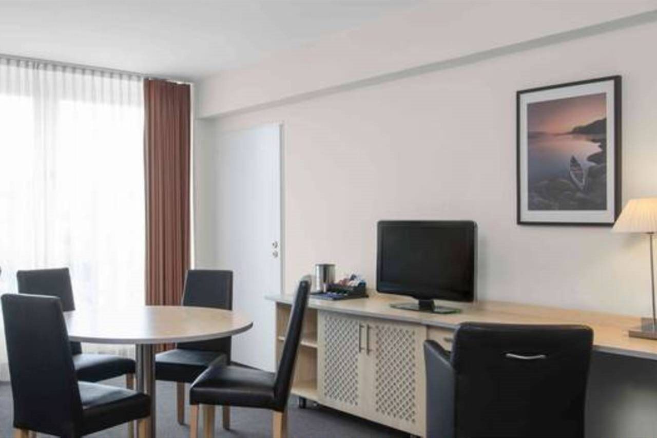Hotel Nh City West 4*