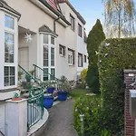 2 Bedroom Lovely Home In Berlin