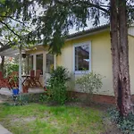2 Bedroom Lovely Home In Berlin