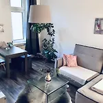 Zentral Und Ruhig Naehe Ku\'Damm!
