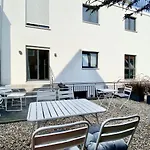 Modernes Apartment, Terrasse Und Garten Am Lilienthalpark Im Suedwesten Berlins