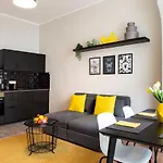 J.V Ku\'Damm 2 Bedroom Style Apartment +A/C&Rain-Shower
