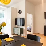 1Bedroom Apartment Am Mauerpark Prenzl Berg