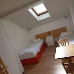 Studio Apartments Oranien Burger Tor