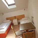 Studio Apartments Oranien Burger Tor