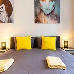2Br 2Bthrms High Ceilings Brick Walls Style Apartm