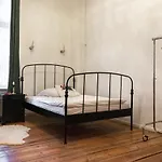 Boutique Altbau Apartment Wedding