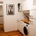 Boutique Altbau Apartment Wedding