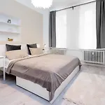 The Lohmeyerstr Vh Rechts, Lovely 2 Bedroom Up To 4