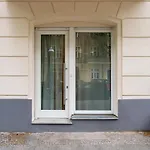 The Lohmeyerstr Vh Rechts, Lovely 2 Bedroom Up To 4