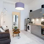 The Lohmeyerstr Vh Rechts, Lovely 2 Bedroom Up To 4