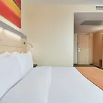 Holiday Inn Express Berlin City Centre West