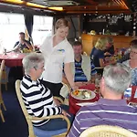 Gretha Van Holland Hotelschiff Berlin Mitte