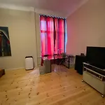 Fewo Gruene Mommsenstrasse - Bei Becker Klingeln