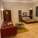 Fewo Gruene Mommsenstrasse - Bei Becker Klingeln