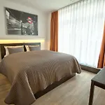 6Rooms