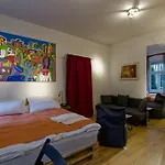 Wohnung 3 Neben Warschauer Platz Und Spree