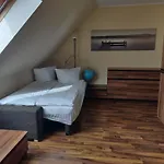 Modern Townhouse, Quiet And Close To The Centre.