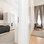 Newly Furnished Apartment For Up To 6 People
