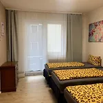 BERLIN - IMMA WAT LOS - WOHNUNG für 12 PERSONEN