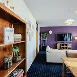 150 M² Unterkunft Mit Billard, Kicker & Parkplatz
