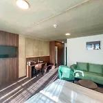 Dx Apartments