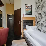 Amc Hotel - Schoeneberg