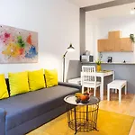 Cozy 2 Room Apartment Next To Hermannstrasse