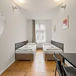 Mooeve Friedrichs Mid