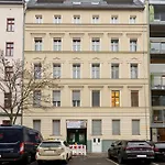 Global Living - Design Apartment I Central I Smart-Tv I Kitchen I Berlin