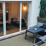 Global Living - Design Apartment I Central I Beamer I Kitchen I Terrace I Berlin