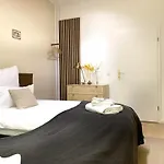 Cosy, Spacious, And Central