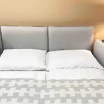 2 Zimmer Apartment Mit Parkplatz