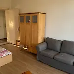 Schillerkiez Helle Zentrale Wohnung Mit Berliner Charme
