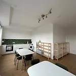 Helles Elegantes Zimmer In Berlin-Schoeneberg